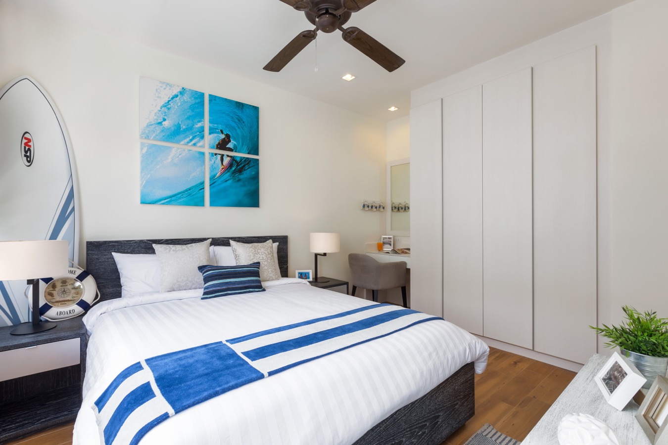 4. TOWNHOMES - SECOND BEDROOM